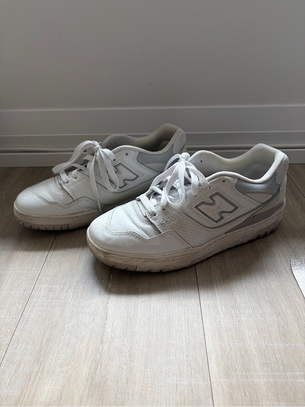 New Balance 550 Sneakers - Picture 3 of 7